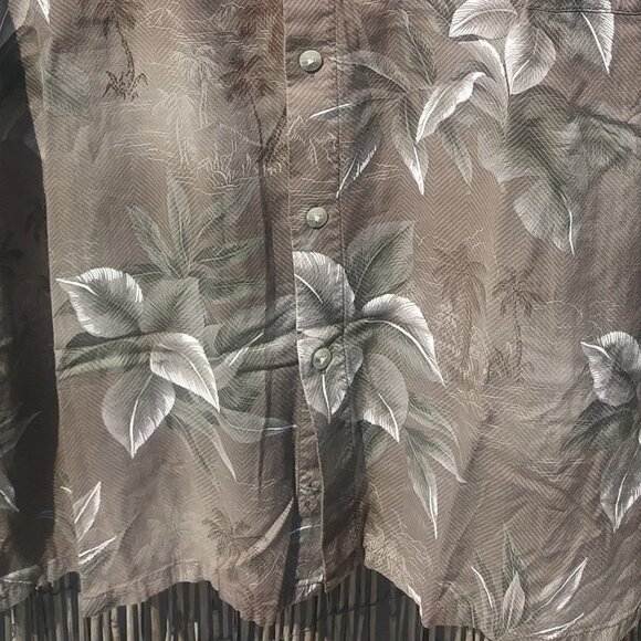Crofts & Barrow Hawaiian Button Down Men - L - Picture 5 of 11